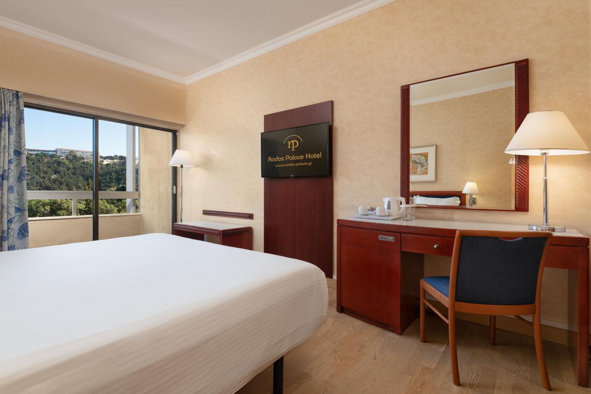 Rodos Palace Hotel Ixia  Esterno foto A room at the hotel